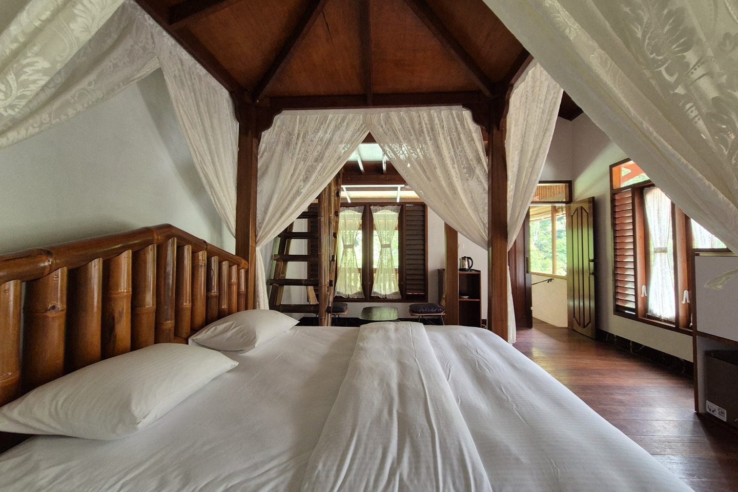 Panorama 1 Room Sam's Bungalows Bukit Lawang