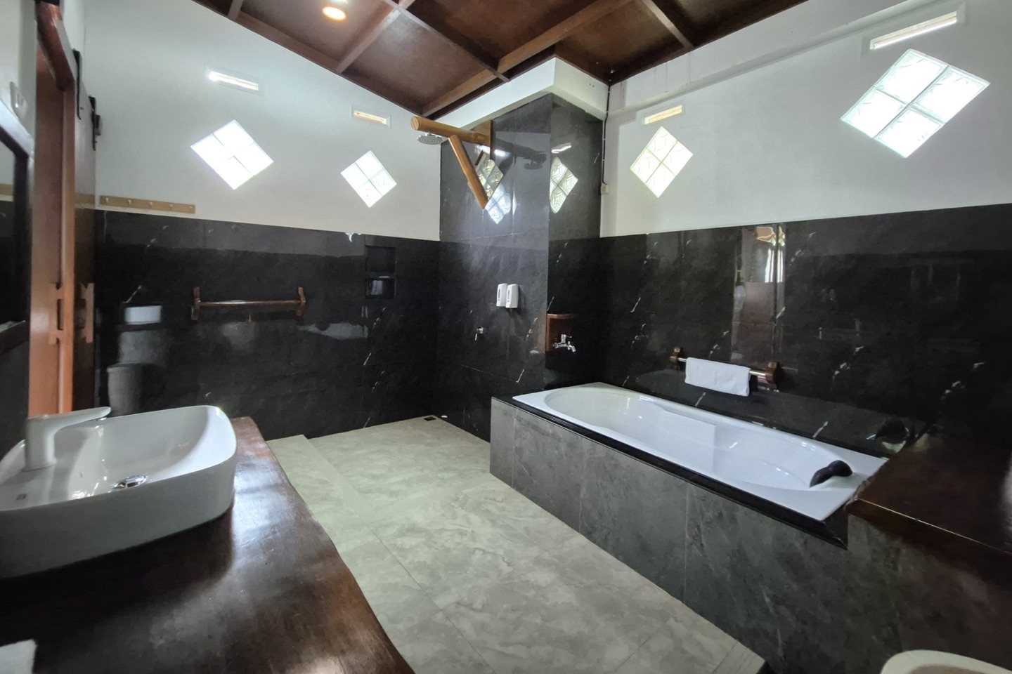 Panorama 1 Room Sam's Bungalows Bukit Lawang